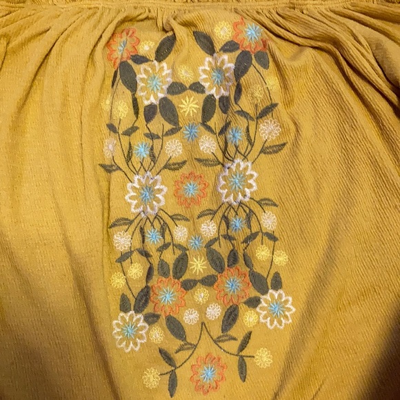 Cold Shouldered Blouse - Picture 2 of 6